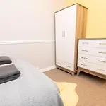 Apartment The Abode *